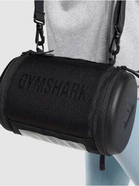 Gymshark Black Barrel Gym Duffle Bag - Men